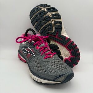 Women’s‎ Brooks Ravenna 5 Silver Gray Hot Pink Athletic Running Shoes Size 9.5